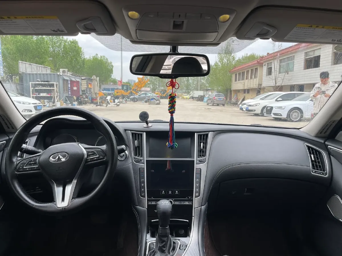 2018 Jeep Grand Commander 2.0T 265HP L4 9AT,autocango,china used car exporter,china ev exporter,chinese used car exporter,chinese used ev exporter