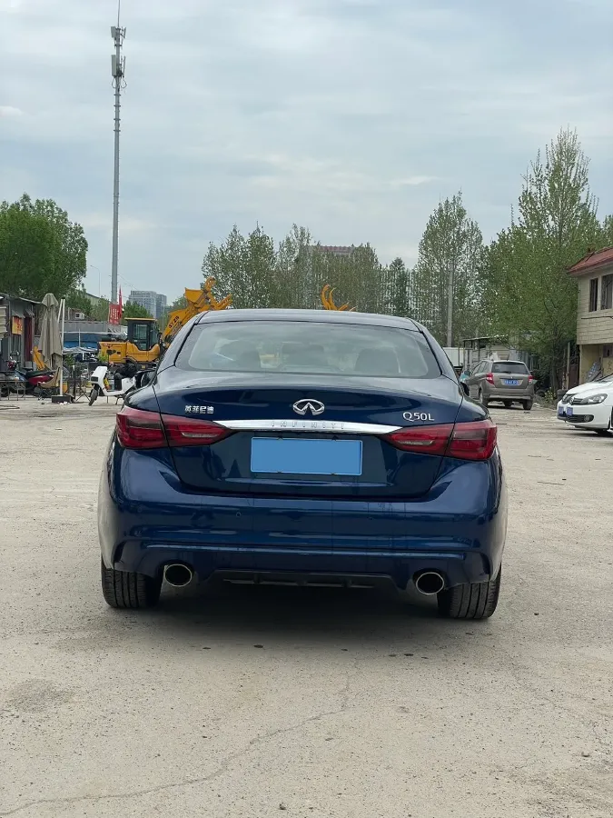 2018 Jeep Grand Commander 2.0T 265HP L4 9AT,autocango,china used car exporter,china ev exporter,chinese used car exporter,chinese used ev exporter