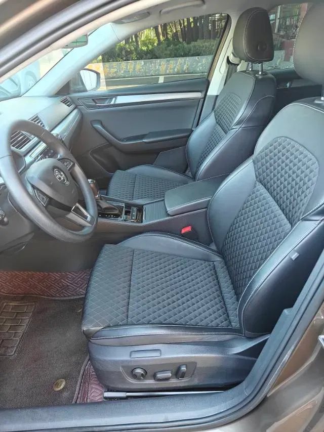 2018 Skoda Superb 1.8T 180HP L4 7DCT,autocango,china used car exporter,china ev exporter,chinese used car exporter,chinese used ev exporter