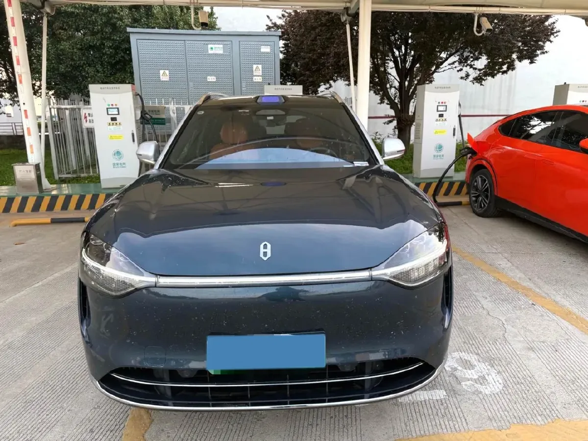 2024 AITO AITO M9 1.5T 152HP L4 REEV 42KWH,autocango,china used car exporter,china ev exporter,chinese used car exporter,chinese used ev exporter