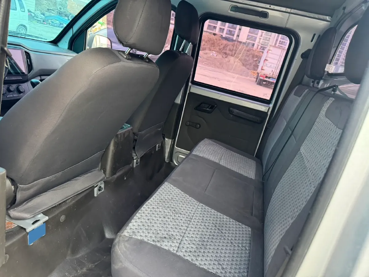 2021 WuLing RongGuang New Truck 1.8L 125HP L4 5MT,autocango,china used car exporter,china ev exporter,chinese used car exporter,chinese used ev exporter