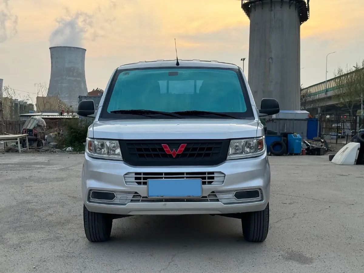 2021 WuLing RongGuang New Truck 1.8L 125HP L4 5MT,autocango,china used car exporter,china ev exporter,chinese used car exporter,chinese used ev exporter