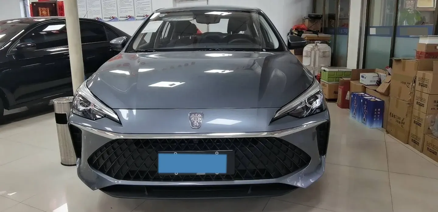 2023 Roewe i5 1.5L 129HP L4 5MT,autocango,china used car exporter,china ev exporter,chinese used car exporter,chinese used ev exporter