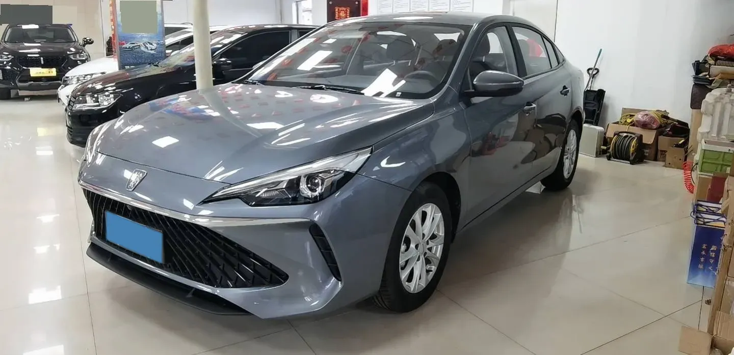 2023 Roewe i5 1.5L 129HP L4 5MT,autocango,china used car exporter,china ev exporter,chinese used car exporter,chinese used ev exporter