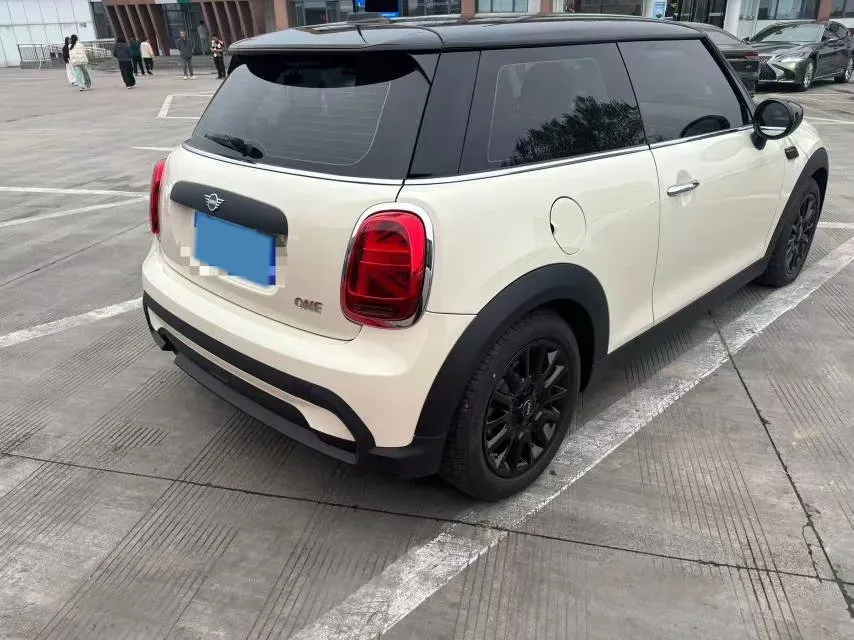 2021 MINI MINI 1.5T 102HP L3 7DCT,autocango,china used car exporter,china ev exporter,chinese used car exporter,chinese used ev exporter