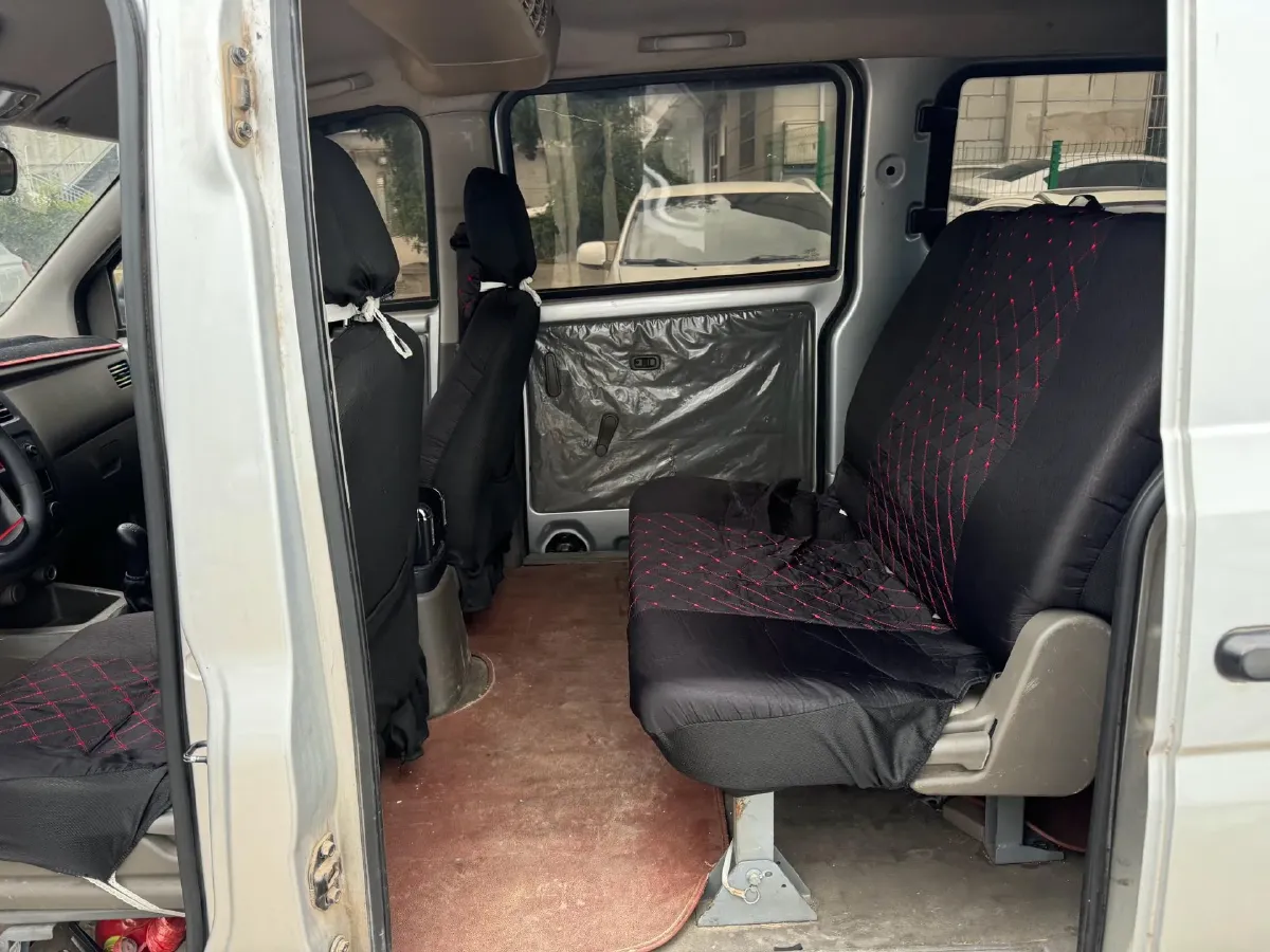 2018 WuLing RongGuang V 1.5L 112HP L4 5MT,autocango,china used car exporter,china ev exporter,chinese used car exporter,chinese used ev exporter