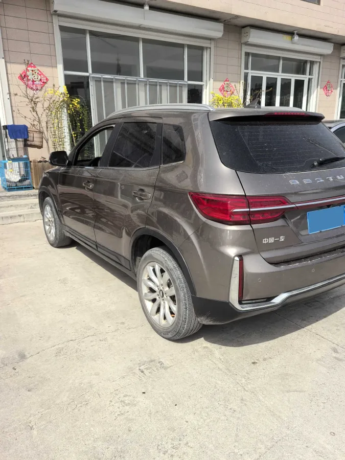 2019 Bestune T33 1.6L 114HP L4 5MT,autocango,china used car exporter,china ev exporter,chinese used car exporter,chinese used ev exporter