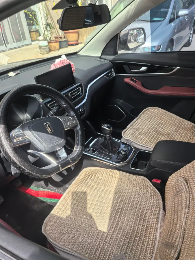 2019 Bestune T33 1.6L 114HP L4 5MT,autocango,china used car exporter,china ev exporter,chinese used car exporter,chinese used ev exporter