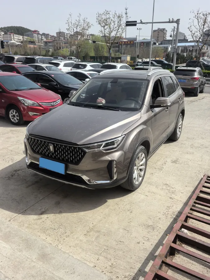 2019 Bestune T33 1.6L 114HP L4 5MT,autocango,china used car exporter,china ev exporter,chinese used car exporter,chinese used ev exporter