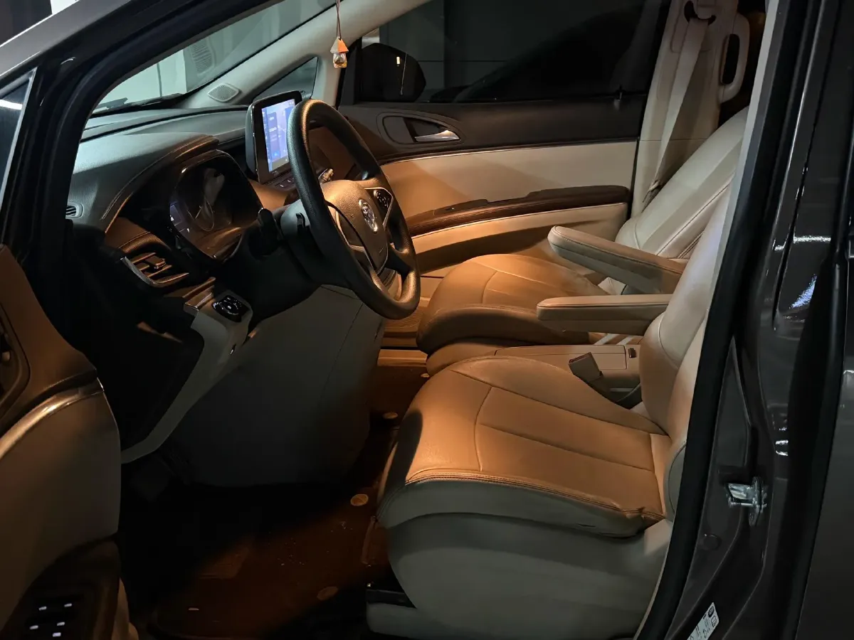 2021 Buick GL8 2.0T 237HP L4 9AT,autocango,china used car exporter,china ev exporter,chinese used car exporter,chinese used ev exporter