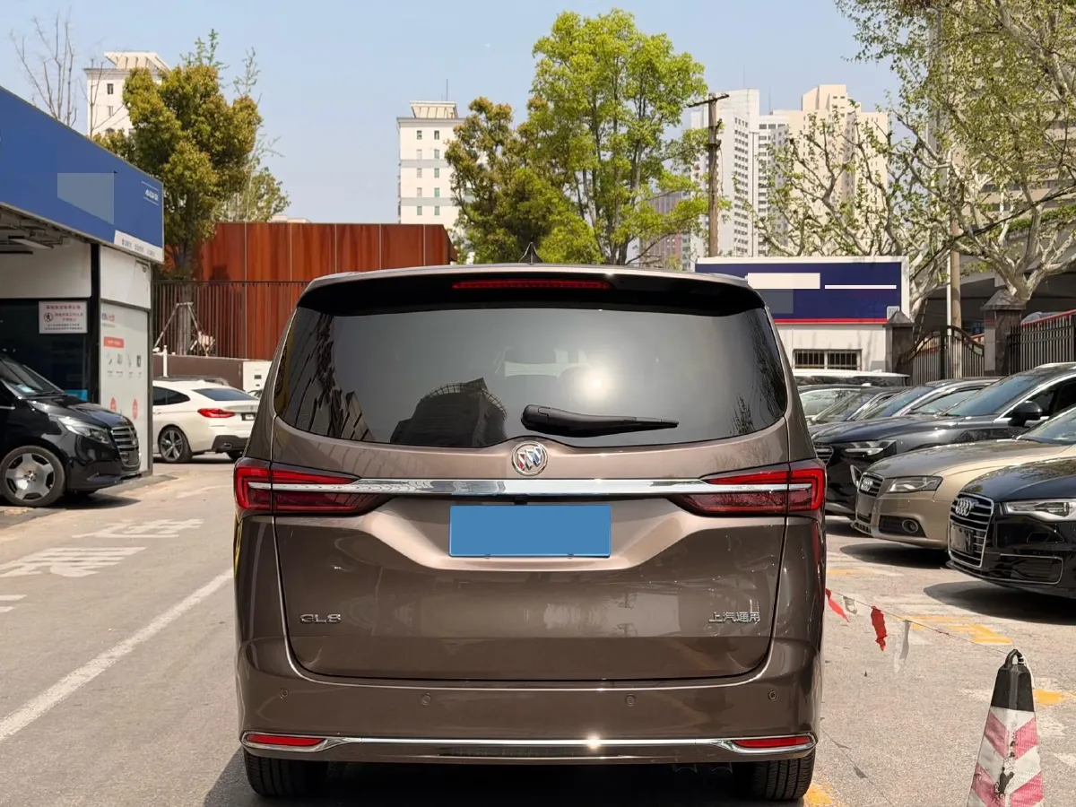 2023 Buick GL8 2.0T 237HP L4 9AT,autocango,china used car exporter,china ev exporter,chinese used car exporter,chinese used ev exporter