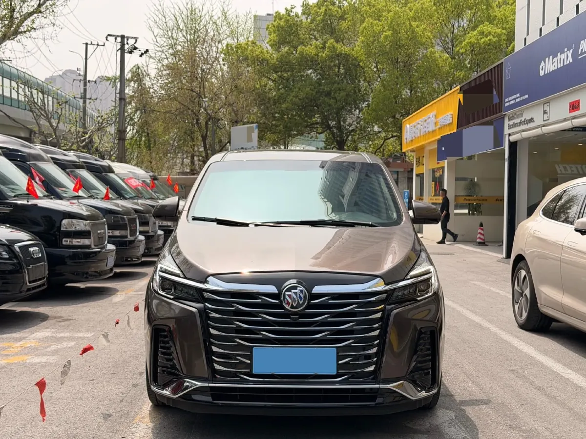 2023 Buick GL8 2.0T 237HP L4 9AT,autocango,china used car exporter,china ev exporter,chinese used car exporter,chinese used ev exporter