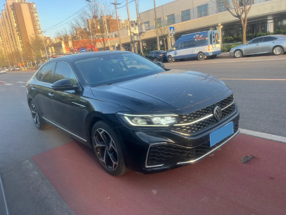 2025 Volkswagen Passat 2.0T 220HP L4 7DCT,autocango,china used car exporter,china ev exporter,chinese used car exporter,chinese used ev exporter