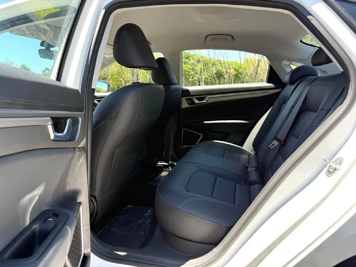 2022 Livan Maple 60s BEV 51.8KWH,autocango,china used car exporter,china ev exporter,chinese used car exporter,chinese used ev exporter