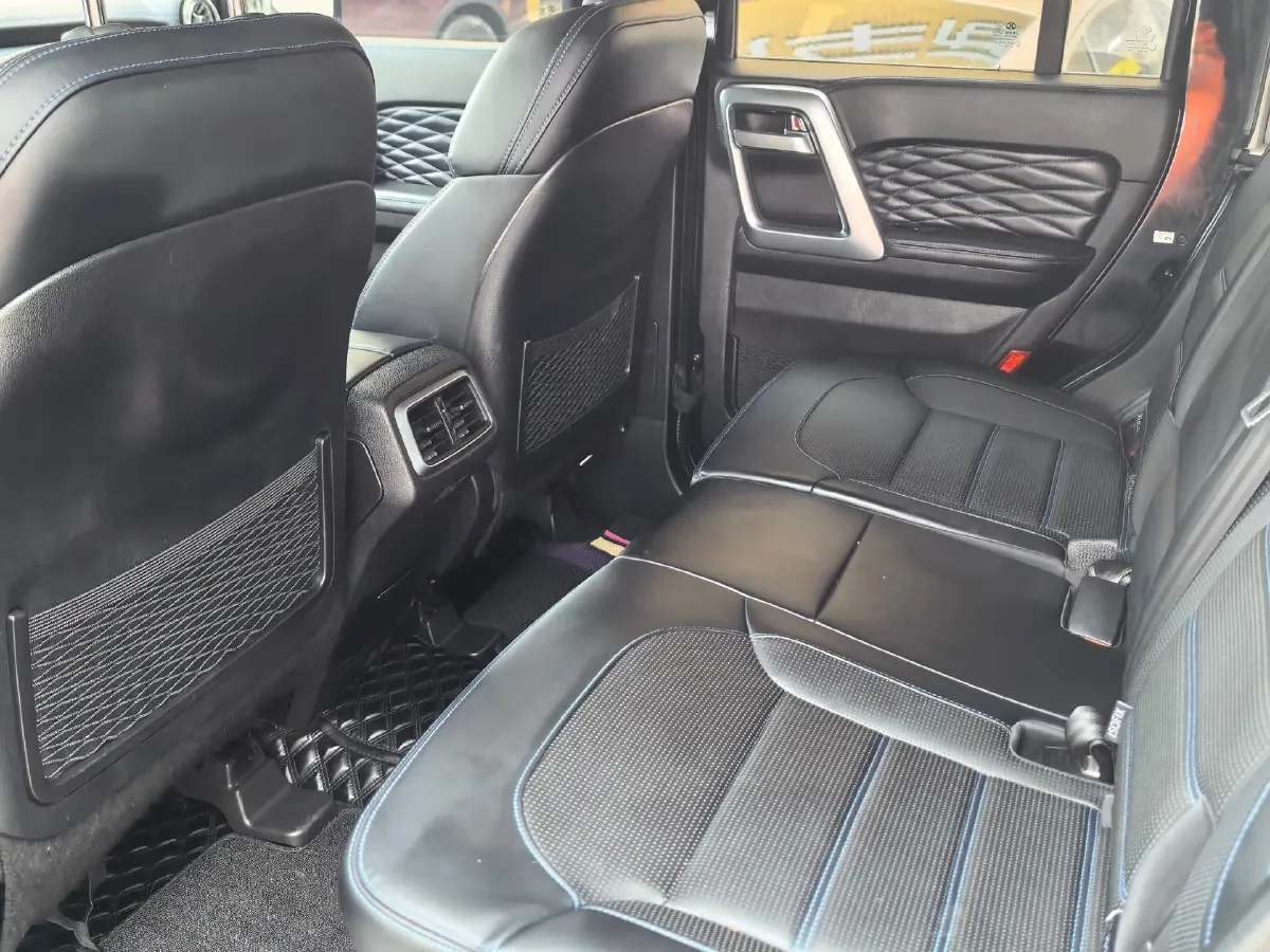 2018 Beijing BJ40 2.3T 250HP L4 6AT,autocango,china used car exporter,china ev exporter,chinese used car exporter,chinese used ev exporter