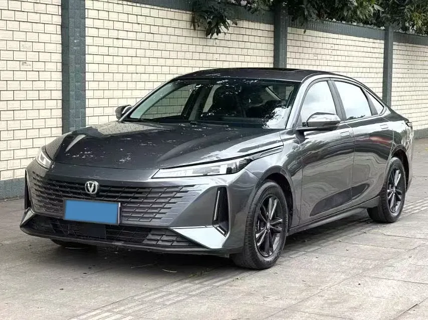2023 ChangAn Lamore 1.5T 170HP L4 7DCT,autocango,china used car exporter,china ev exporter,chinese used car exporter,chinese used ev exporter