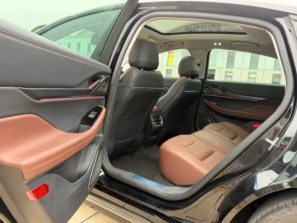 2024 Lincoln Z 2.0T 294HP L4 E-CVT Hybrid,autocango,china used car exporter,china ev exporter,chinese used car exporter,chinese used ev exporter