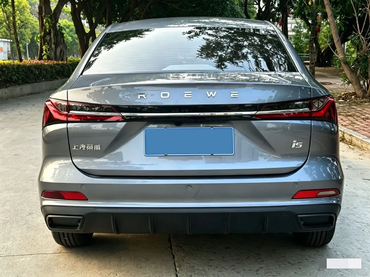 2023 Roewe i5 1.5L 129HP L4 5MT,autocango,china used car exporter,china ev exporter,chinese used car exporter,chinese used ev exporter