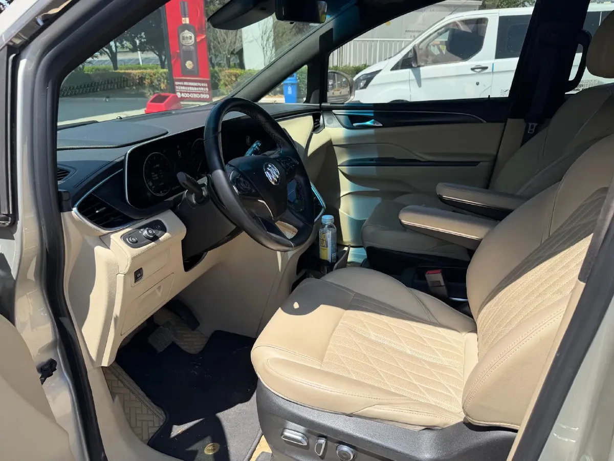 2022 Buick GL8 2.0T 237HP L4 9AT,autocango,china used car exporter,china ev exporter,chinese used car exporter,chinese used ev exporter