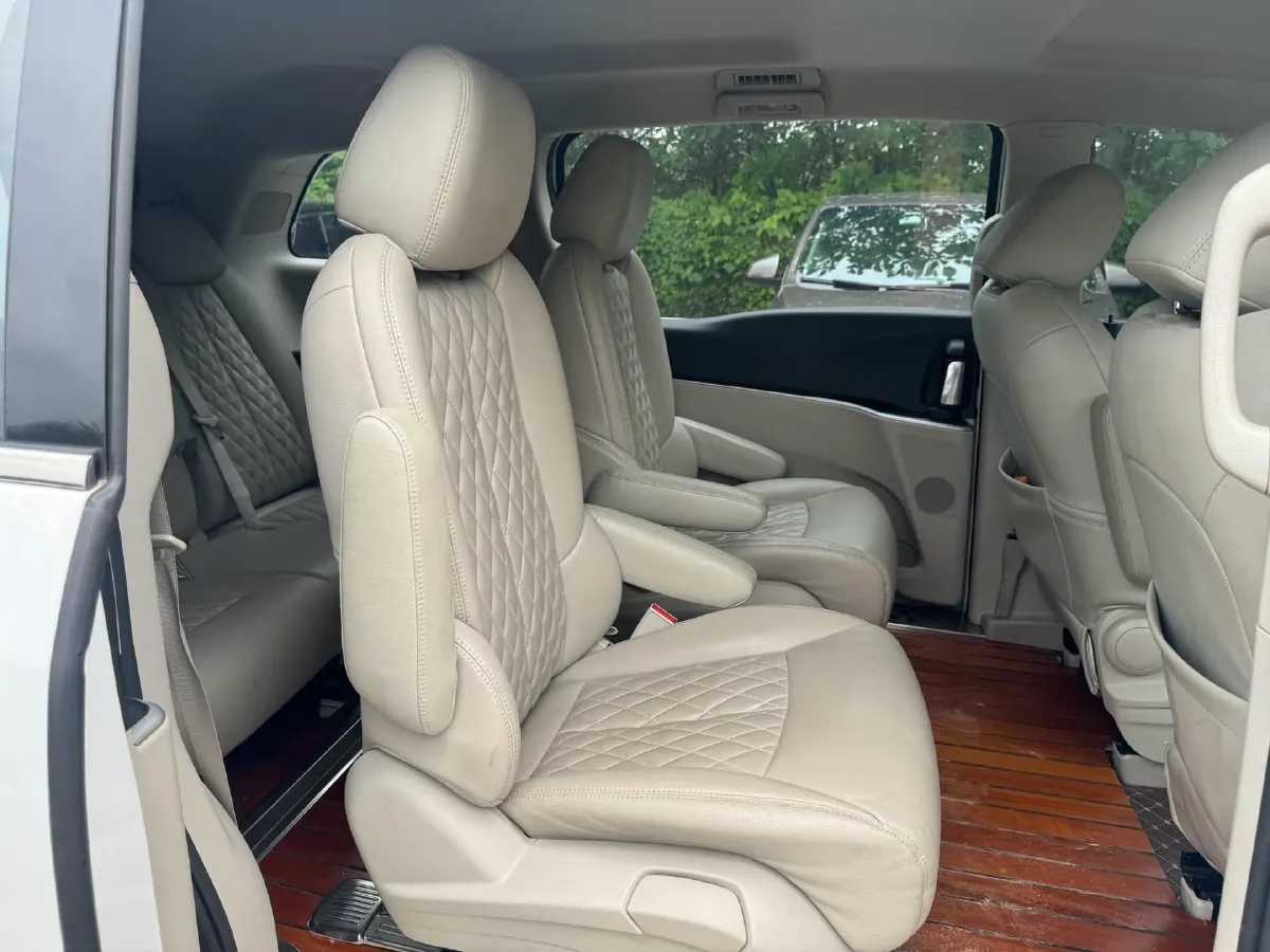 2021 Buick GL8 2.0T 237HP L4 9AT,autocango,china used car exporter,china ev exporter,chinese used car exporter,chinese used ev exporter