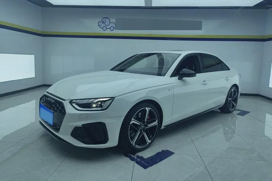 2022 Audi A4L 2.0T 252HP L4 7DCT,autocango,china used car exporter,china ev exporter,chinese used car exporter,chinese used ev exporter