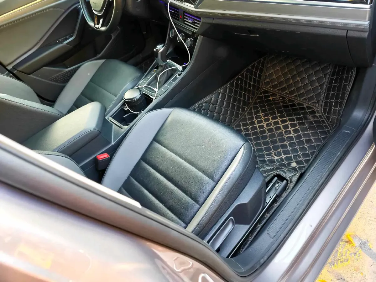 2019 Jeep Renegade 1.3T 173HP L4 7DCT,autocango,china used car exporter,china ev exporter,chinese used car exporter,chinese used ev exporter