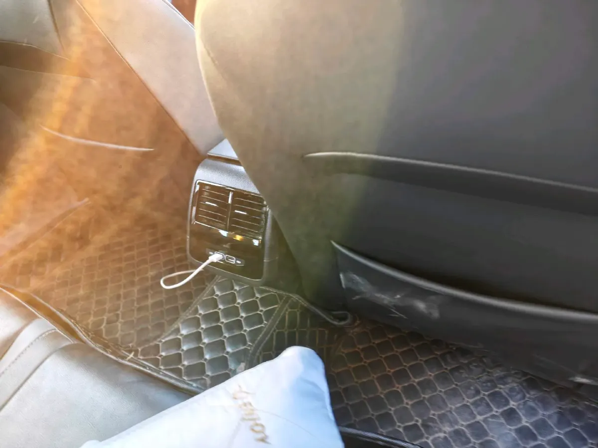 2019 Jeep Renegade 1.3T 173HP L4 7DCT,autocango,china used car exporter,china ev exporter,chinese used car exporter,chinese used ev exporter