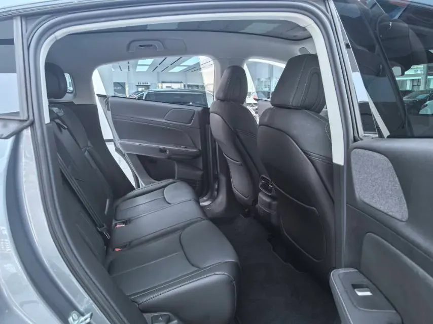 2023 Xpeng G6 BEV 87.5KWH,autocango,china used car exporter,china ev exporter,chinese used car exporter,chinese used ev exporter