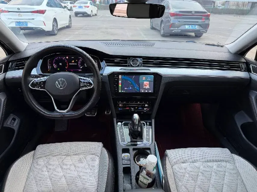 2023 Volkswagen Magotan 2.0T 186HP L4 7DCT,autocango,china used car exporter,china ev exporter,chinese used car exporter,chinese used ev exporter