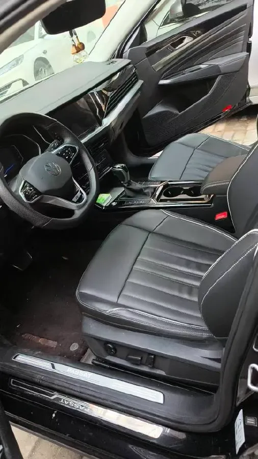 2023 Volkswagen Passat 2.0T 186HP L4 7DCT,autocango,china used car exporter,china ev exporter,chinese used car exporter,chinese used ev exporter
