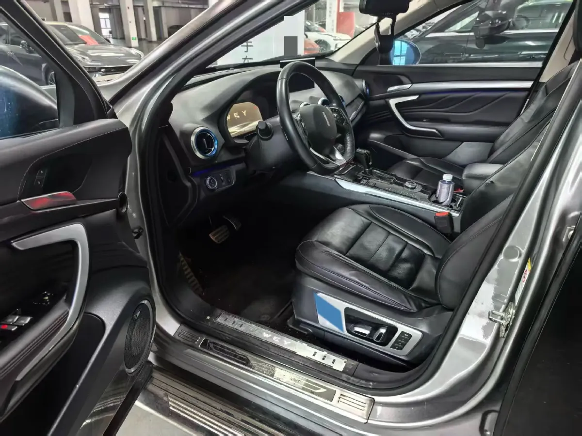 2017 WEY VV7 2.0T 234HP L4 7DCT,autocango,china used car exporter,china ev exporter,chinese used car exporter,chinese used ev exporter