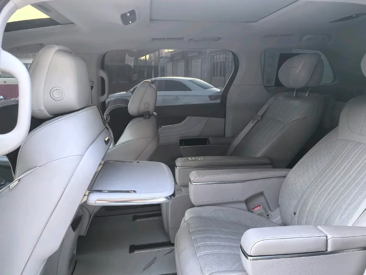 2023 Roewe iMAX8 2.0T 234HP L4 8AT,autocango,china used car exporter,china ev exporter,chinese used car exporter,chinese used ev exporter