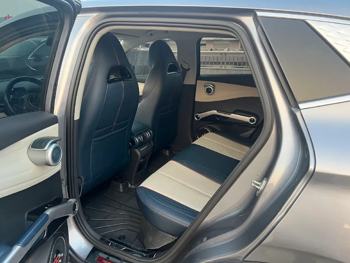 2022 Hycan Z03 BEV 64.23KWH,autocango,china used car exporter,china ev exporter,chinese used car exporter,chinese used ev exporter