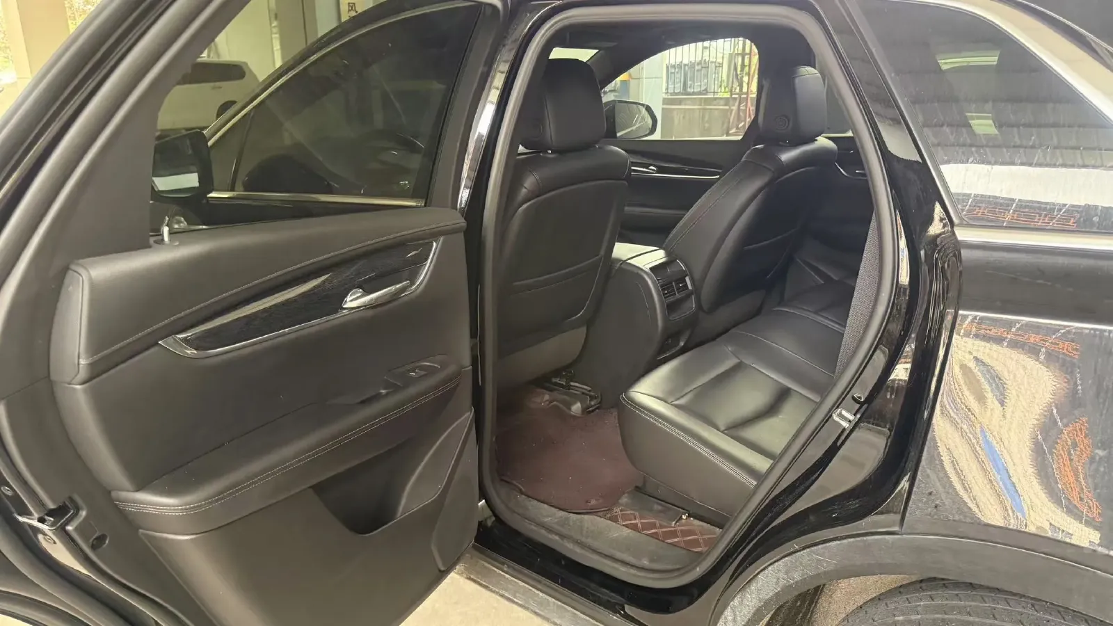 2021 Cadillac XT5 2.0T 237HP L4 9AT,autocango,china used car exporter,china ev exporter,chinese used car exporter,chinese used ev exporter