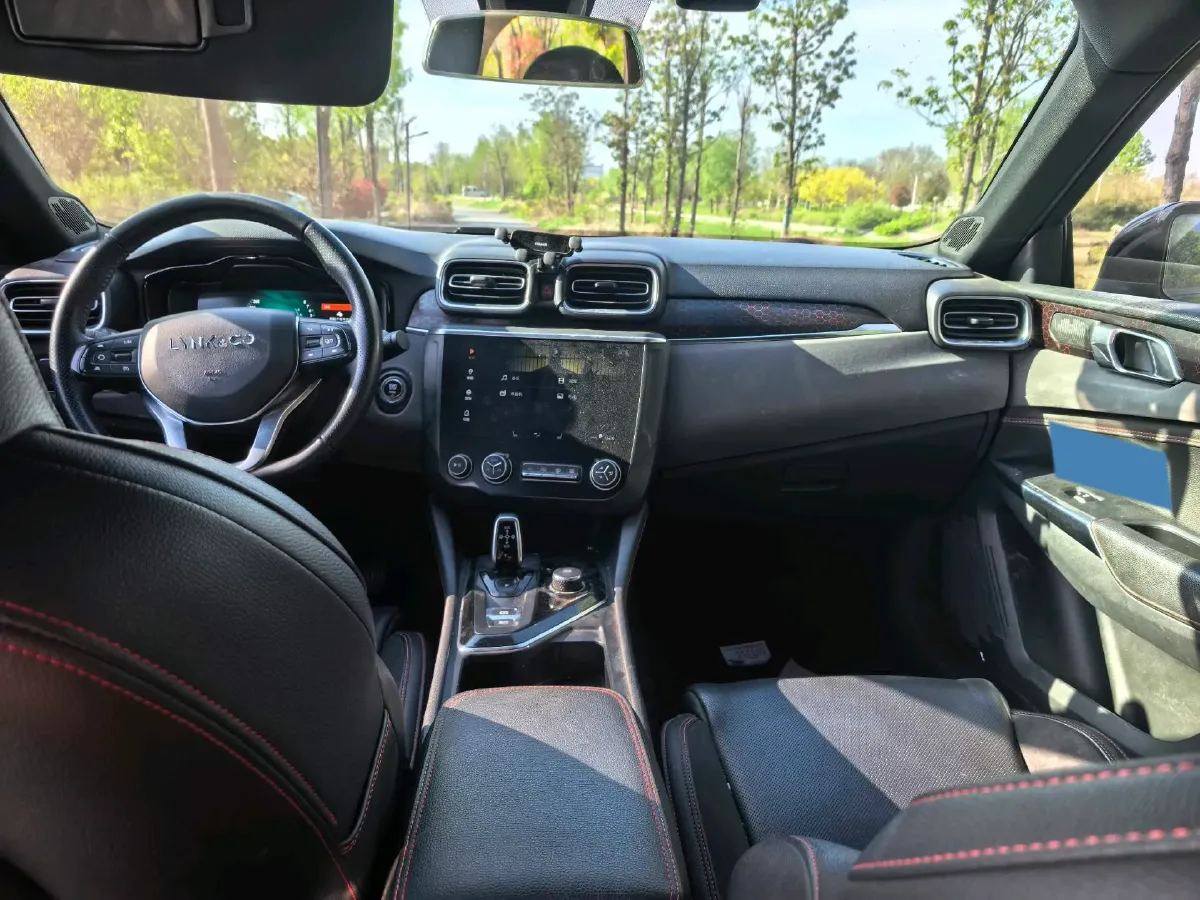 2019 LYNK&CO 01 2.0T 190HP L4 6AT,autocango,china used car exporter,china ev exporter,chinese used car exporter,chinese used ev exporter