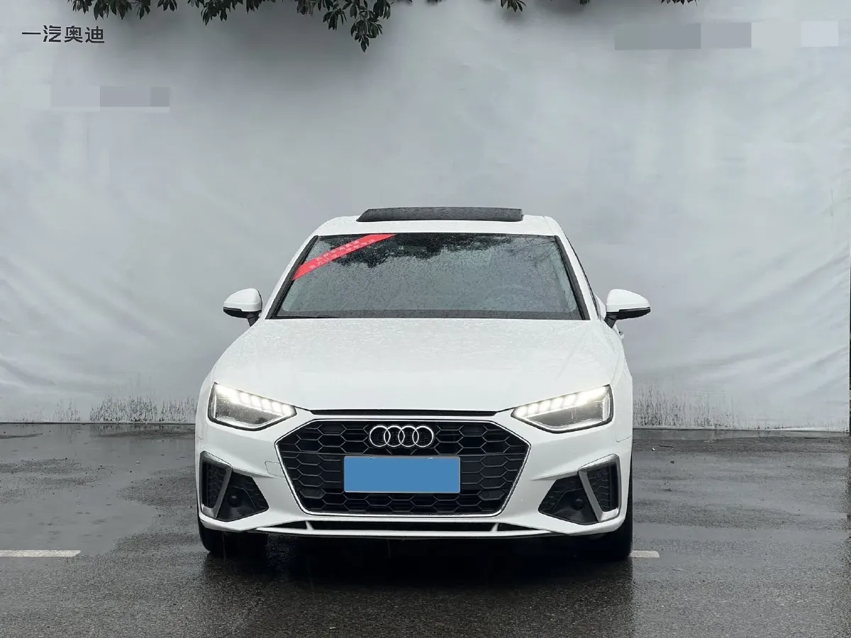 2023 Audi A4L 2.0T 190HP L4 7DCT,autocango,china used car exporter,china ev exporter,chinese used car exporter,chinese used ev exporter