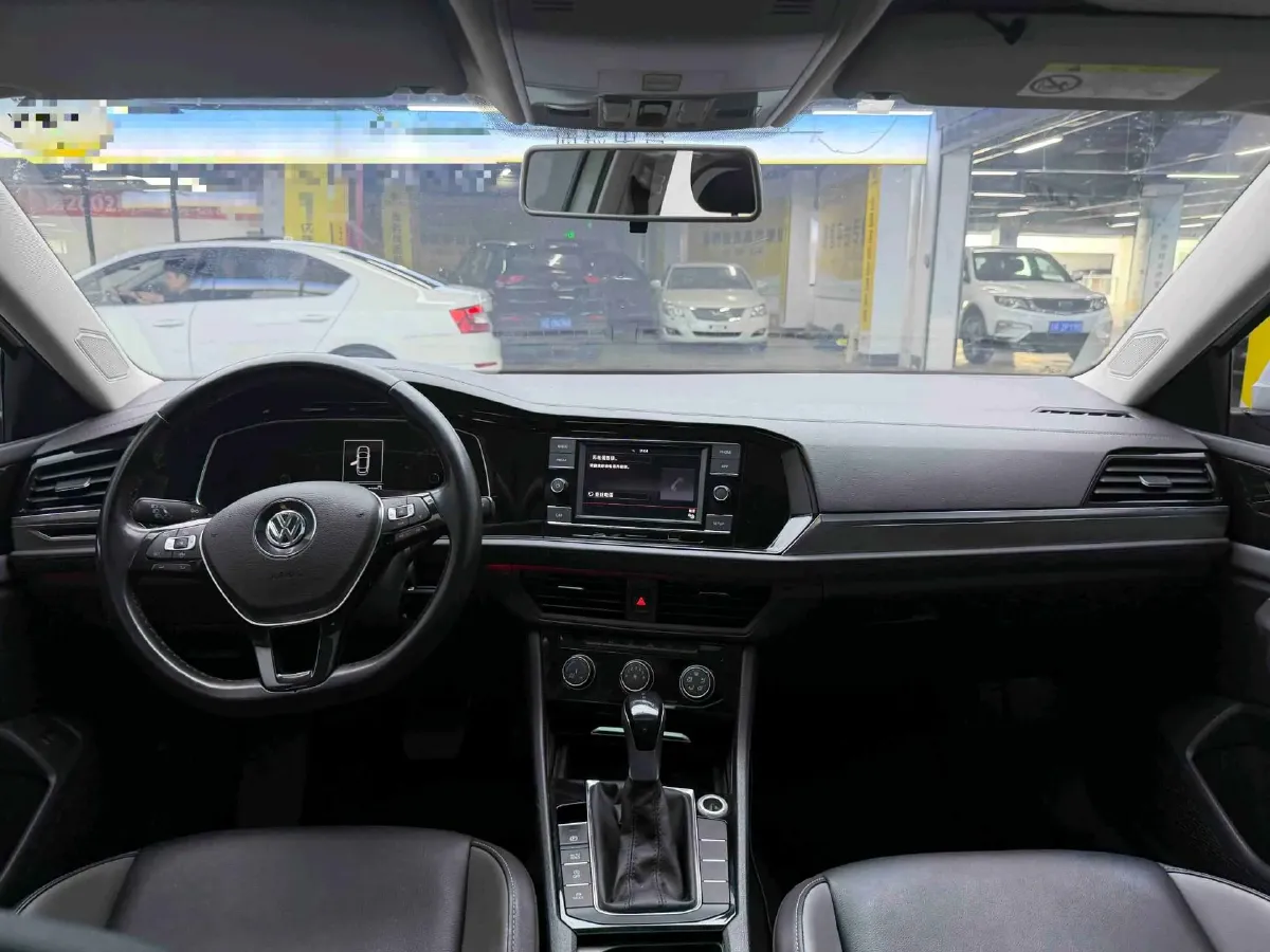 2019 Jeep Renegade 1.3T 173HP L4 7DCT,autocango,china used car exporter,china ev exporter,chinese used car exporter,chinese used ev exporter