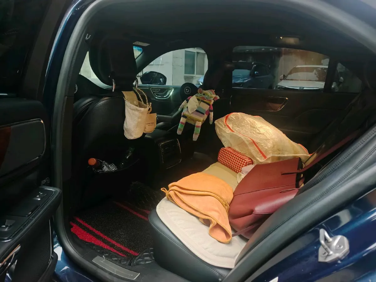 2017 Lincoln Continental 2.0T 261HP L4 6AT,autocango,china used car exporter,china ev exporter,chinese used car exporter,chinese used ev exporter