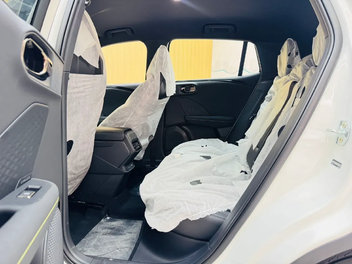 2025 LYNK&CO 06 1.5T 181HP L4 7DCT,autocango,china used car exporter,china ev exporter,chinese used car exporter,chinese used ev exporter