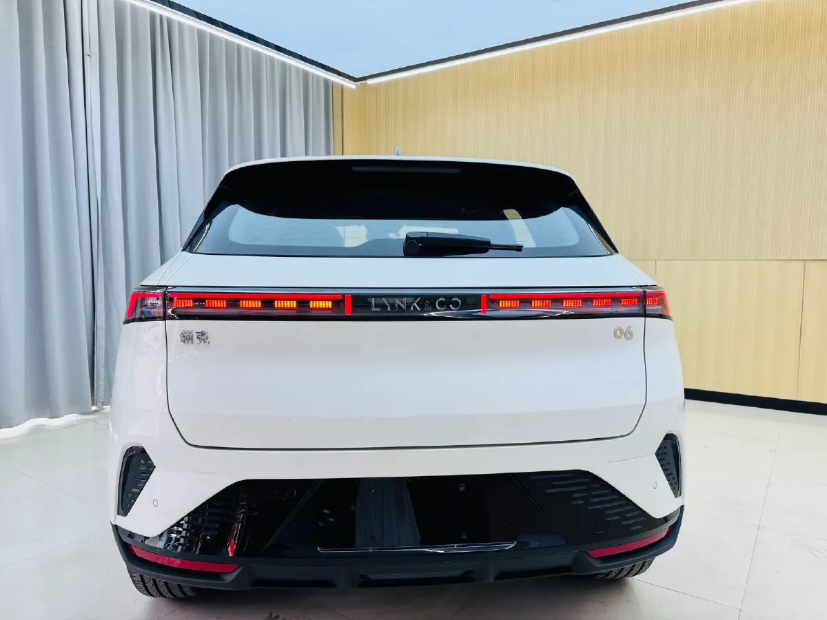 2025 LYNK&CO 06 1.5T 181HP L4 7DCT,autocango,china used car exporter,china ev exporter,chinese used car exporter,chinese used ev exporter