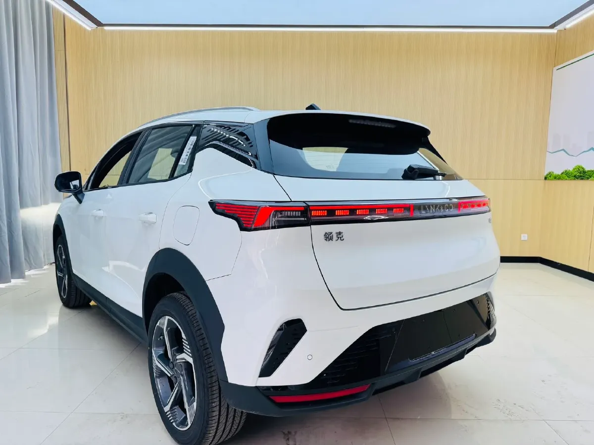 2025 LYNK&CO 06 1.5T 181HP L4 7DCT,autocango,china used car exporter,china ev exporter,chinese used car exporter,chinese used ev exporter