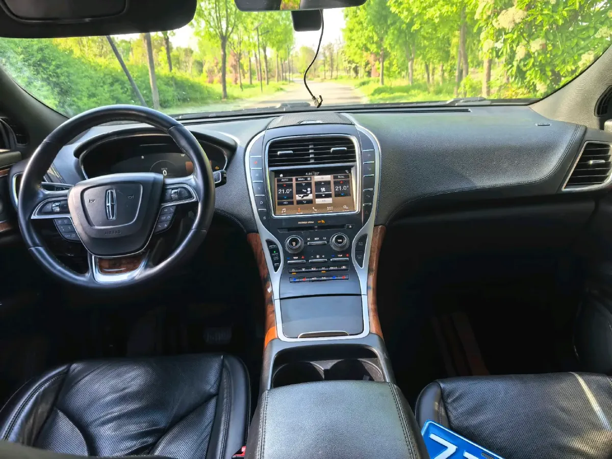 2019 Lincoln Nautilus 2.0T 235HP L4 8AT,autocango,china used car exporter,china ev exporter,chinese used car exporter,chinese used ev exporter