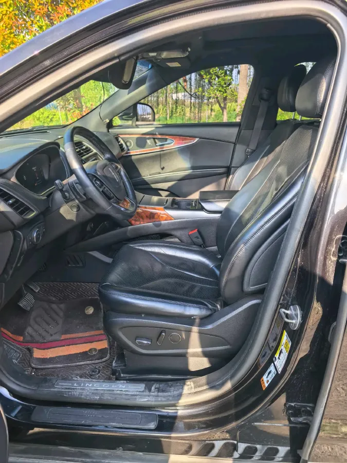 2019 Lincoln Nautilus 2.0T 235HP L4 8AT,autocango,china used car exporter,china ev exporter,chinese used car exporter,chinese used ev exporter