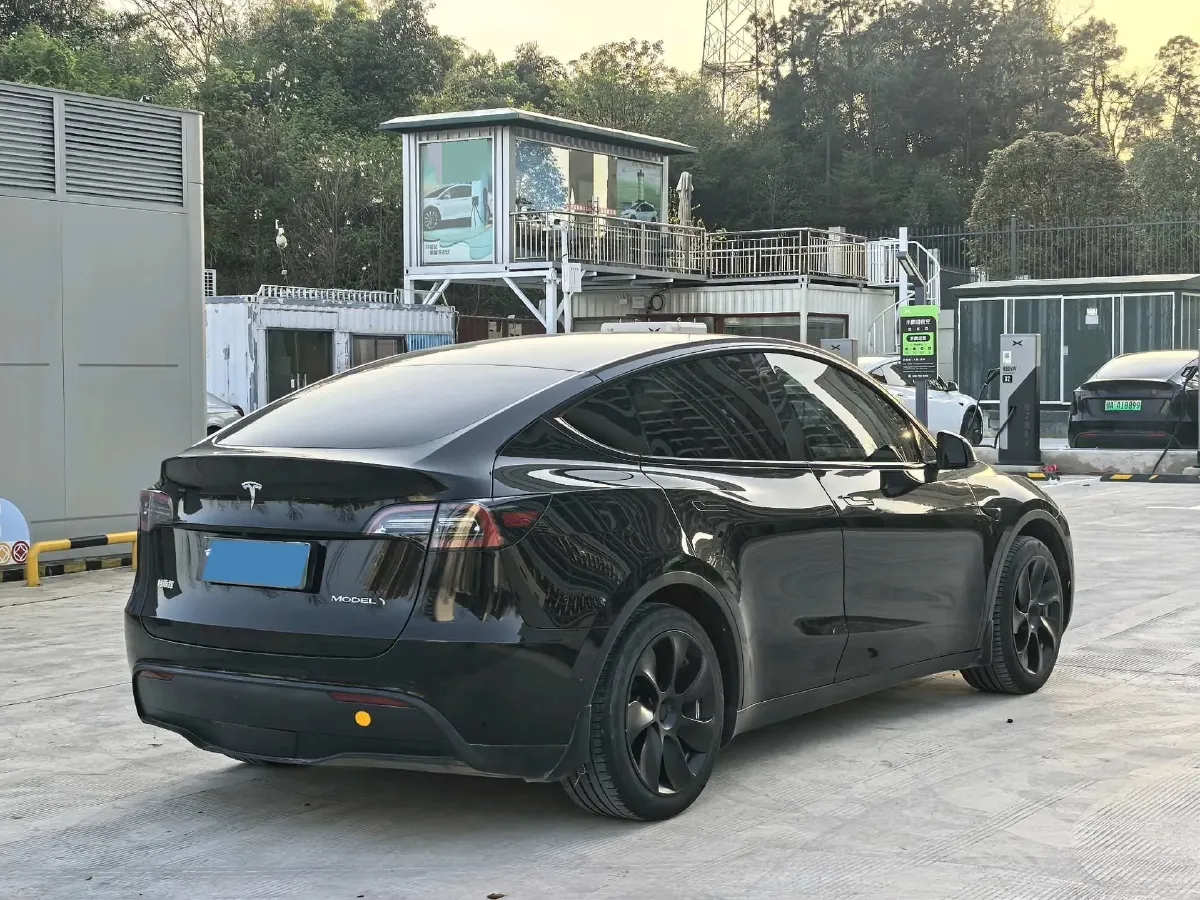 2022 Tesla Model Y BEV 60KWH,autocango,china used car exporter,china ev exporter,chinese used car exporter,chinese used ev exporter