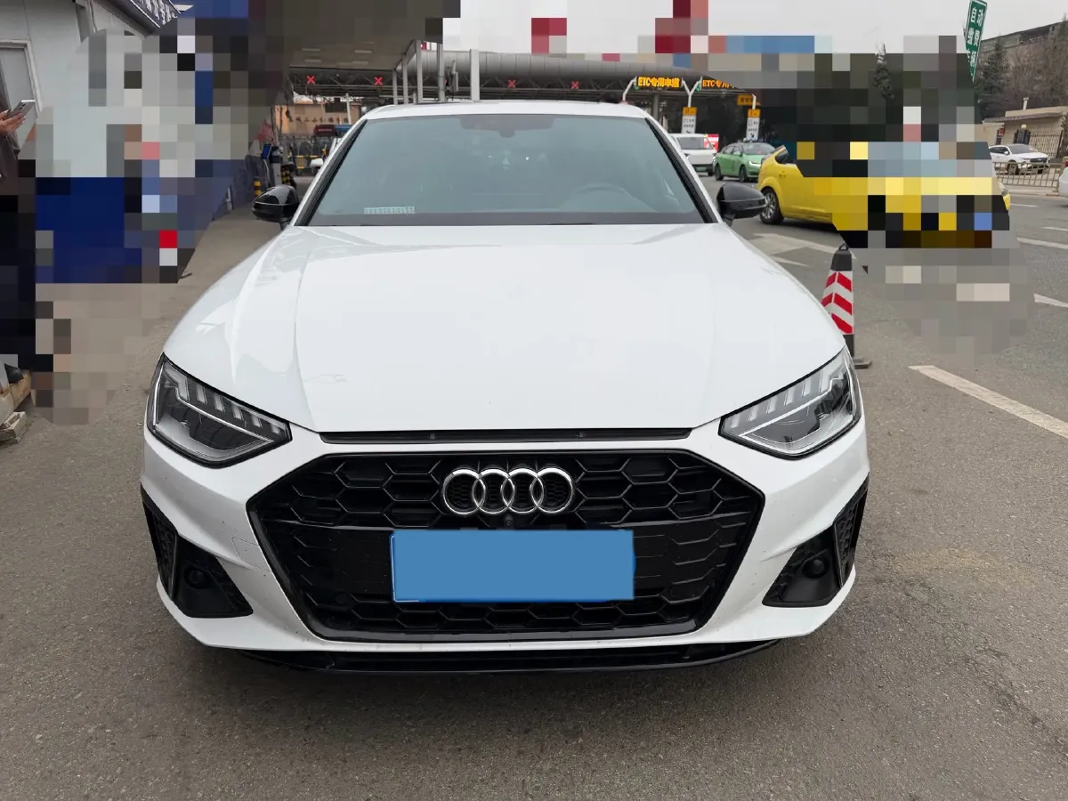 2024 Audi A4L 2.0T 190HP L4 7DCT,autocango,china used car exporter,china ev exporter,chinese used car exporter,chinese used ev exporter