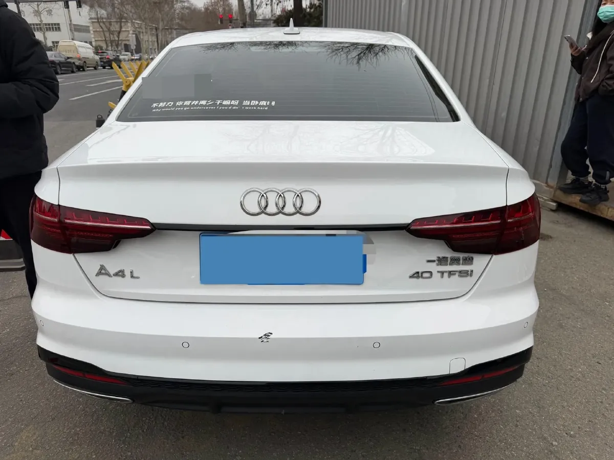 2024 Audi A4L 2.0T 190HP L4 7DCT,autocango,china used car exporter,china ev exporter,chinese used car exporter,chinese used ev exporter