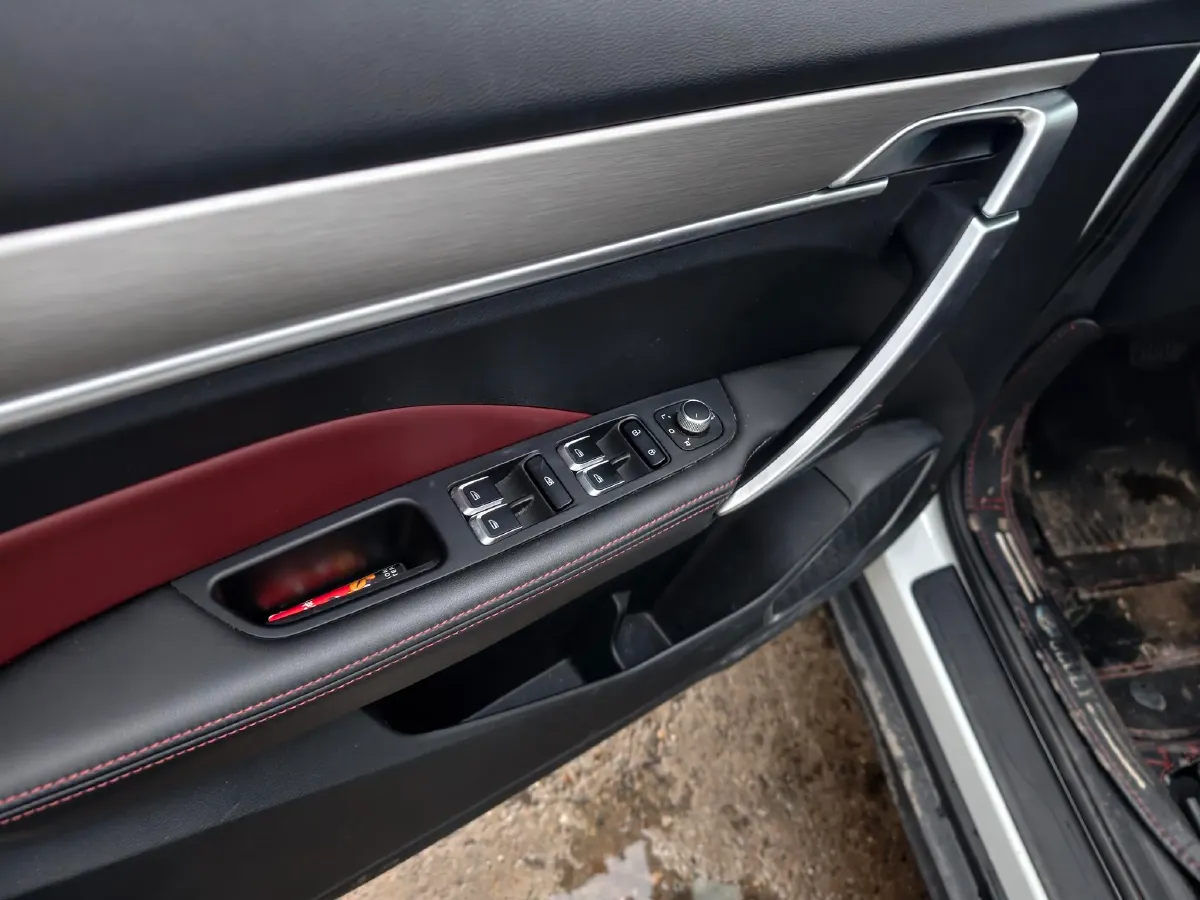 2021 Geely Coolray 1.4T 141HP L4 6DCT,autocango,china used car exporter,china ev exporter,chinese used car exporter,chinese used ev exporter