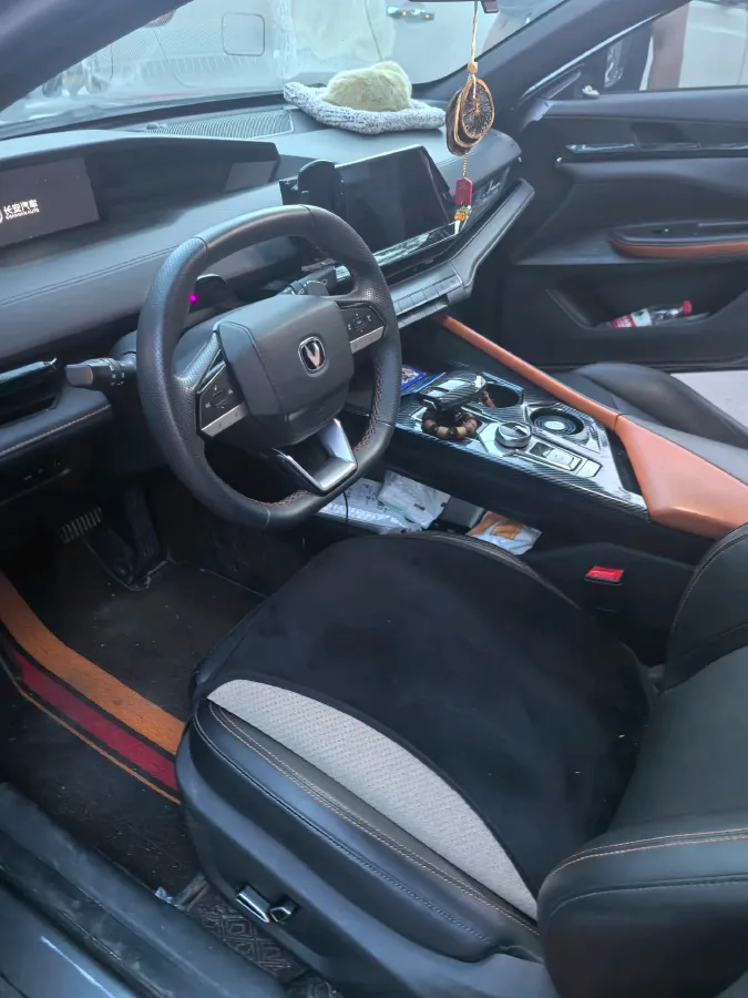 2022 ChangAn UNI-V 1.5T 188HP L4 7DCT,autocango,china used car exporter,china ev exporter,chinese used car exporter,chinese used ev exporter