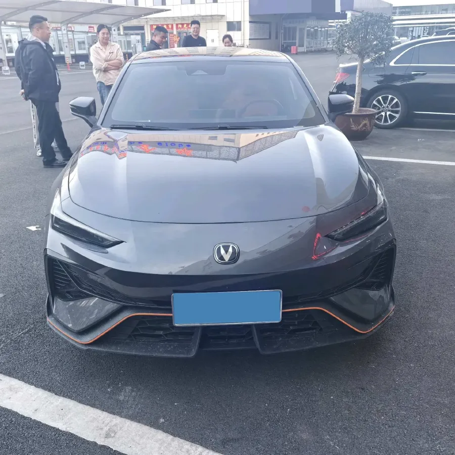 2025 ChangAn UNI-V 2.0T 245HP L4 8AT,autocango,china used car exporter,china ev exporter,chinese used car exporter,chinese used ev exporter