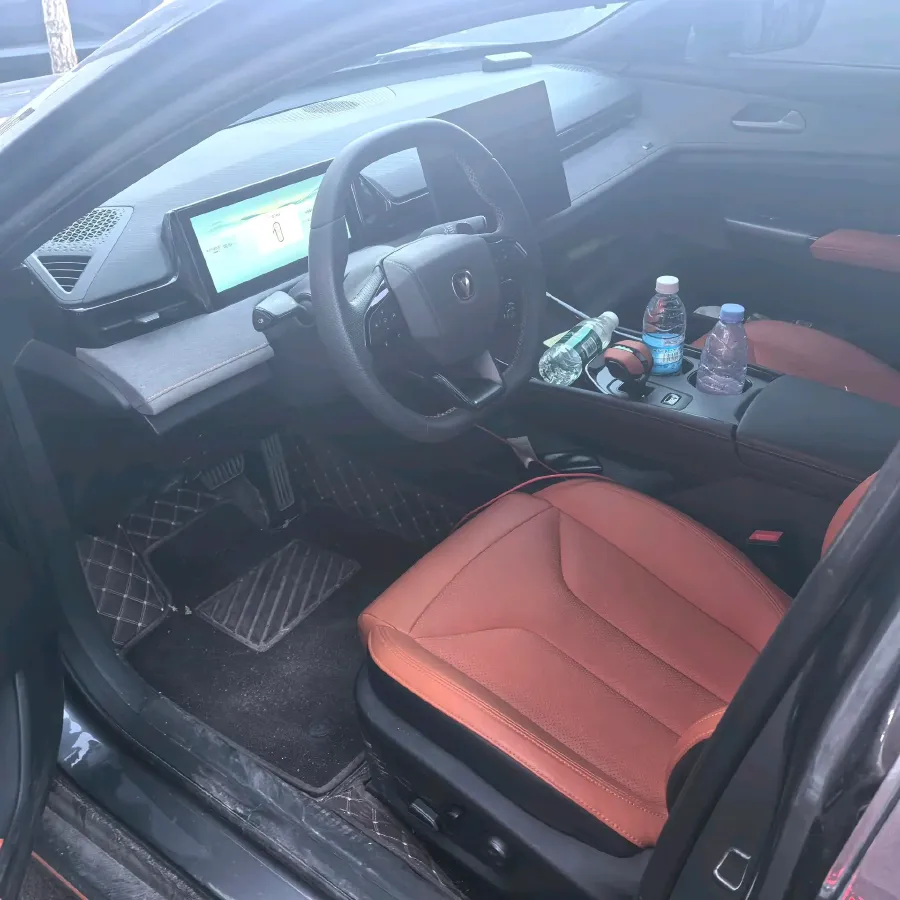 2025 ChangAn UNI-V 2.0T 245HP L4 8AT,autocango,china used car exporter,china ev exporter,chinese used car exporter,chinese used ev exporter